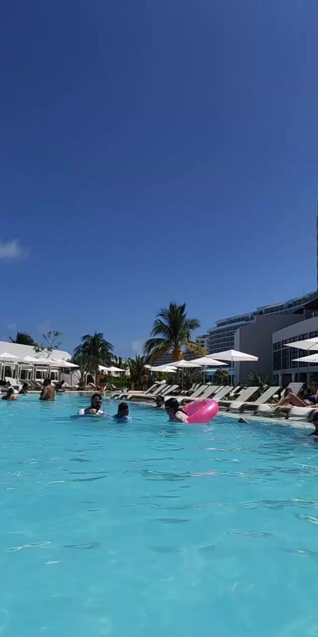 @Hello Travel