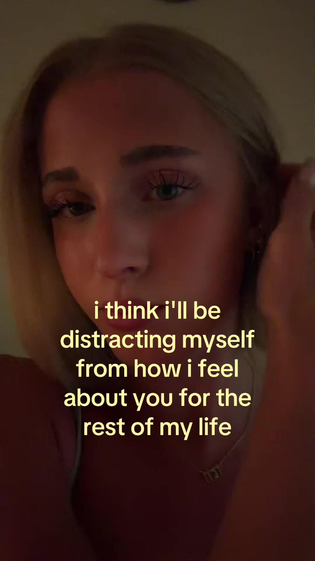 @theelliebarker