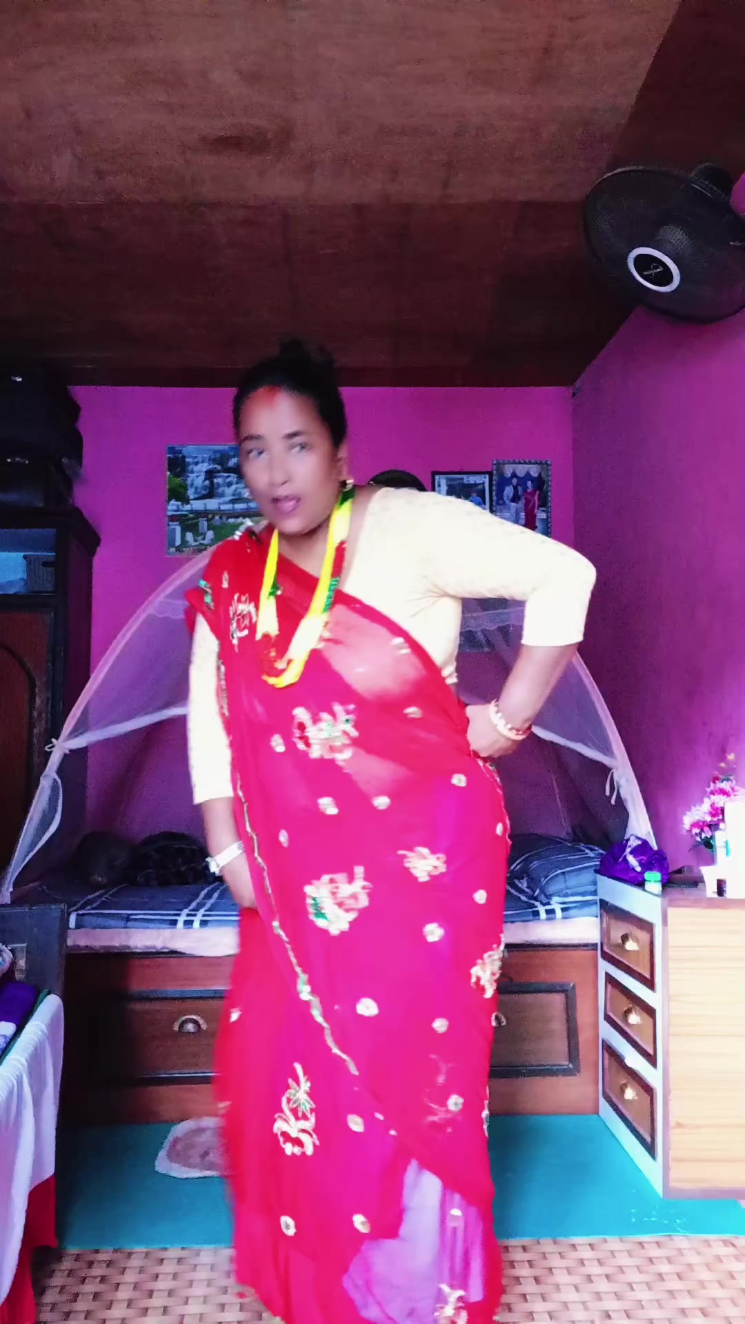 @मिना मगर 💖