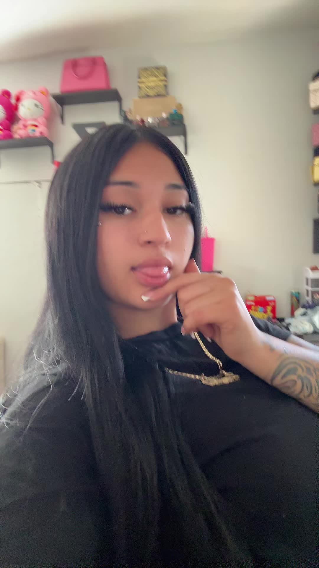 @𝐙𝐚𝐲🎀