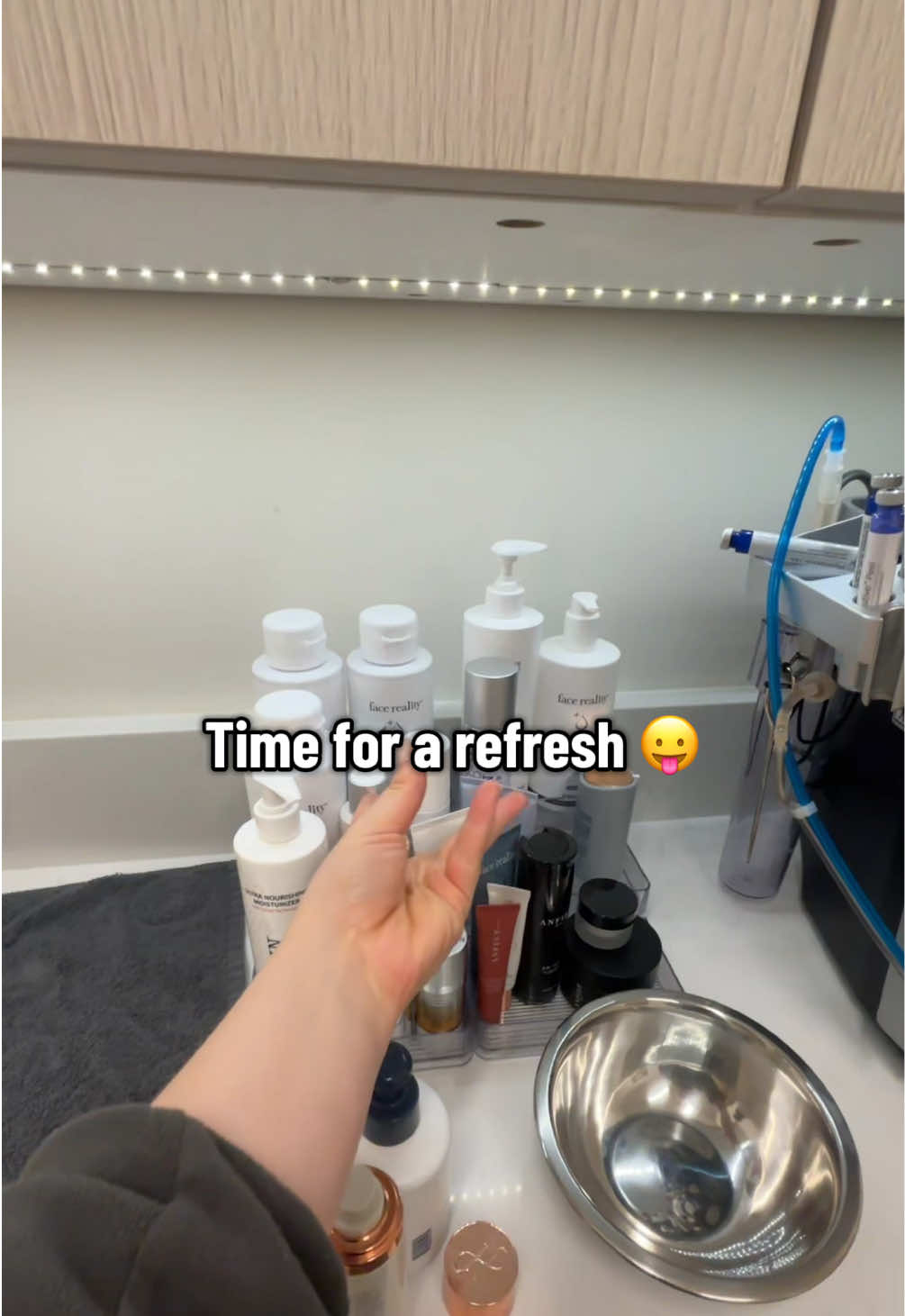 @Julie Manko || Esthetician