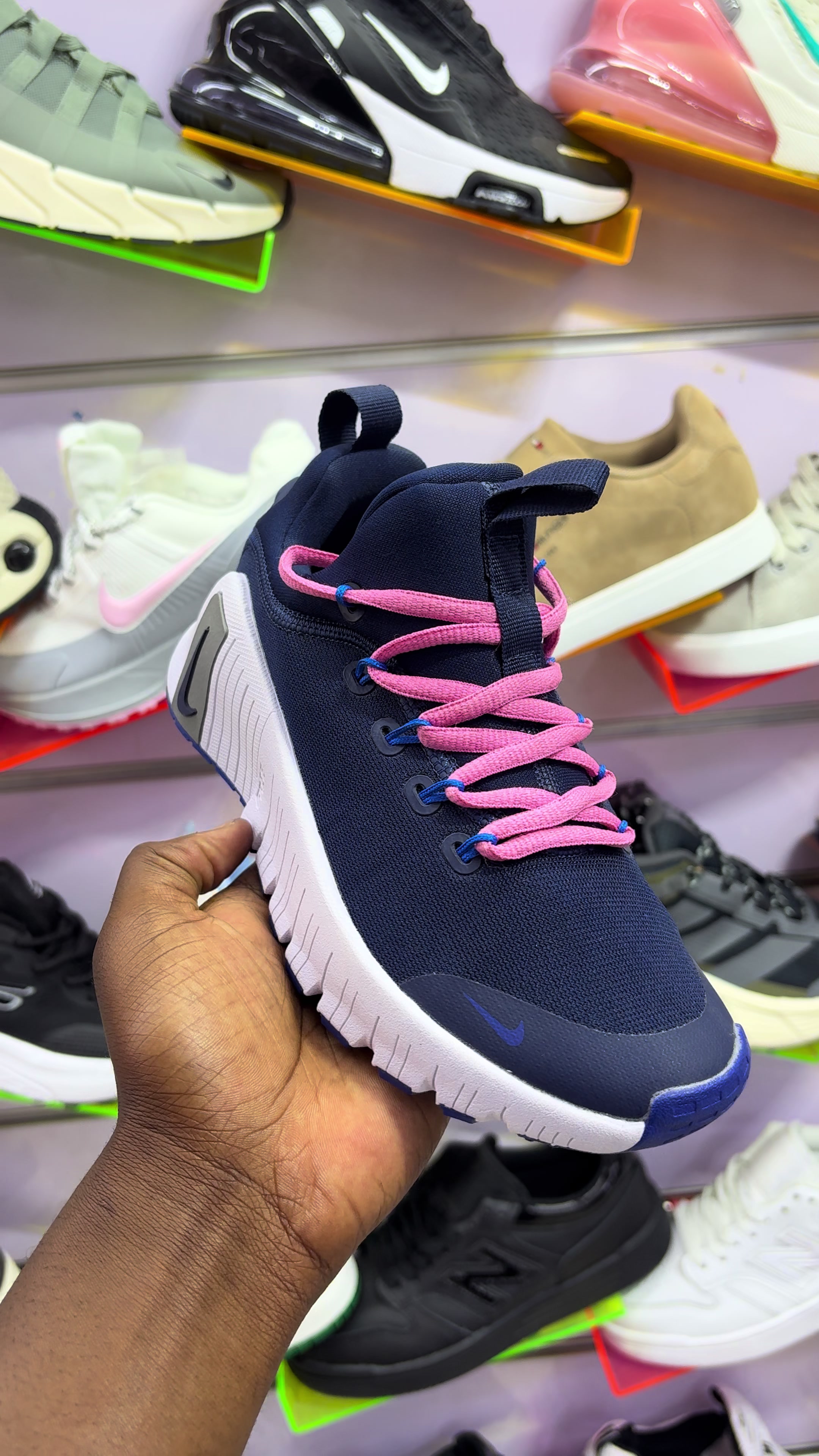 @Schysneakers