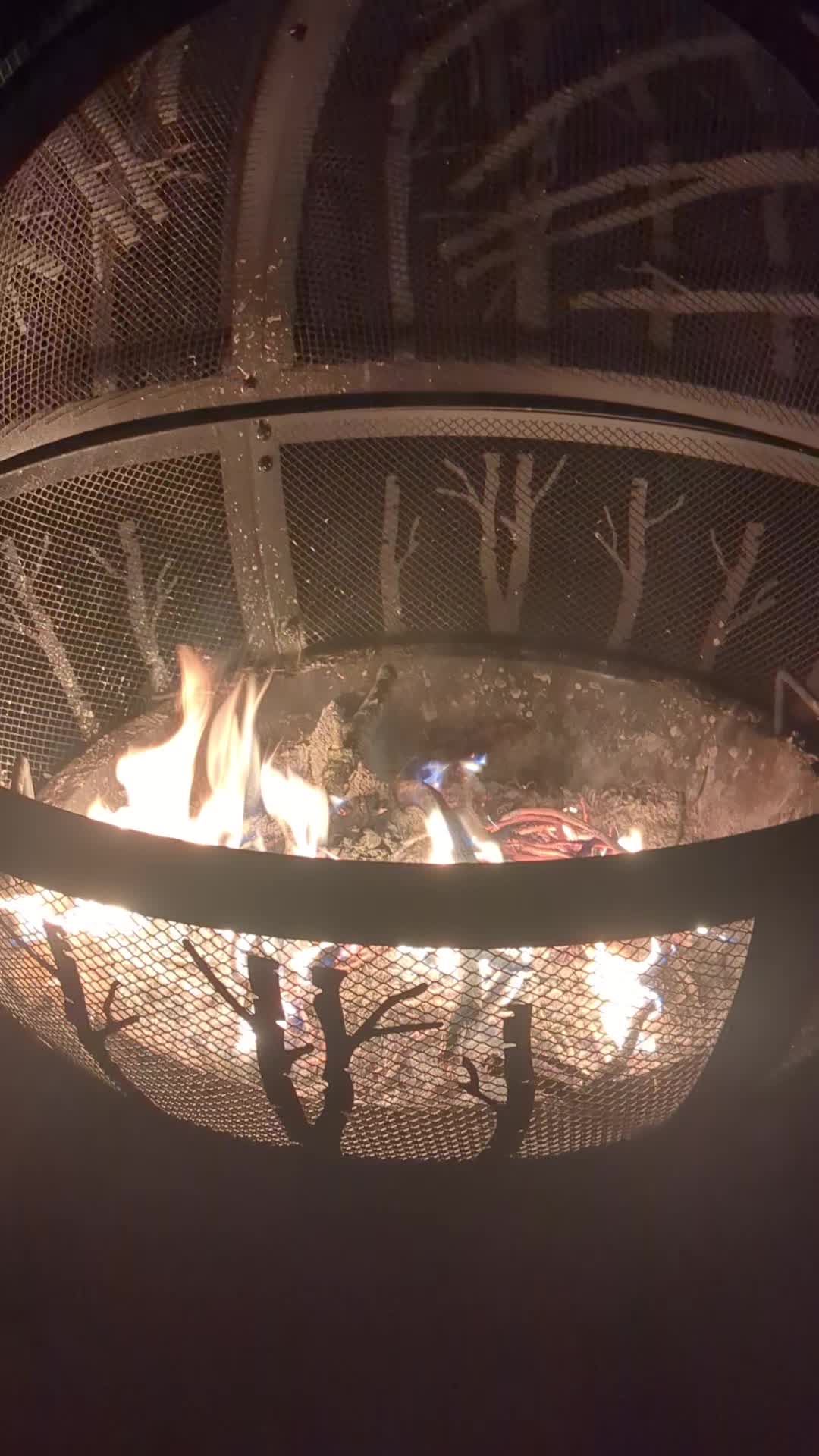 @GeekyNoelleLovesToRead