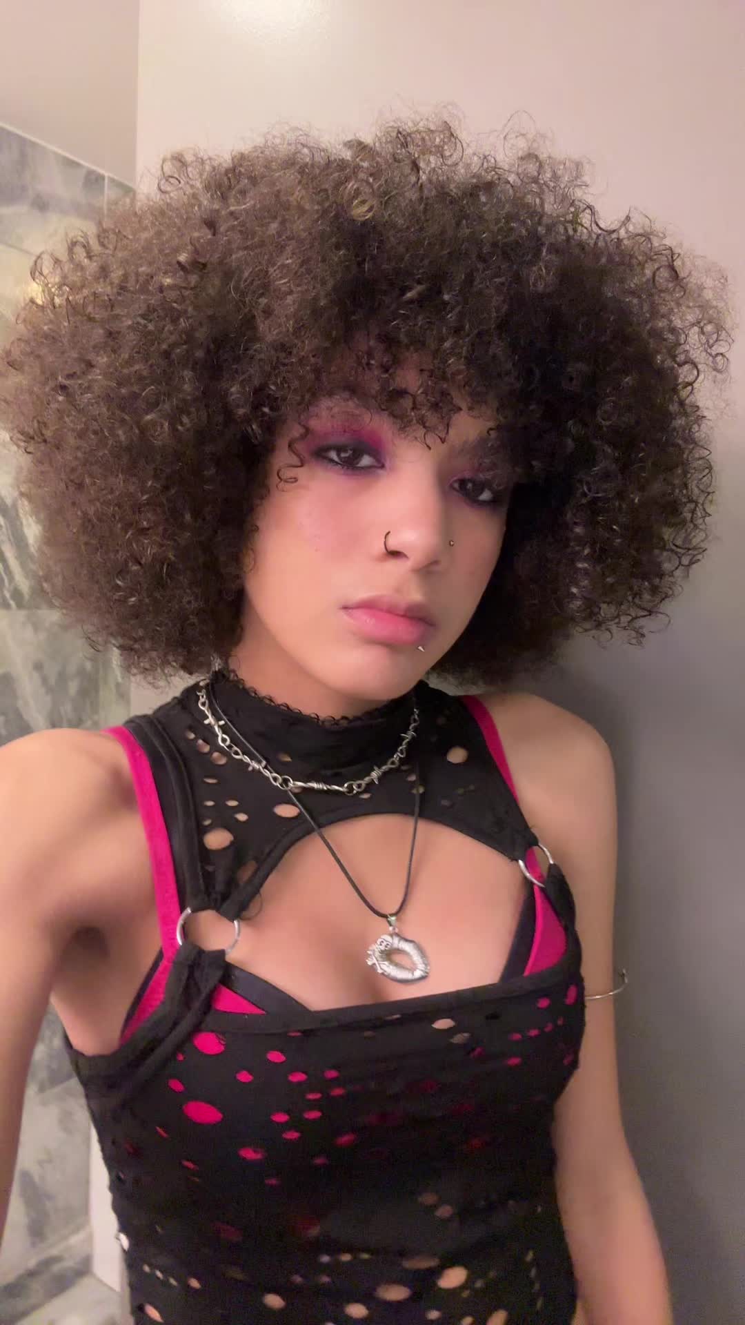 @v 🕷️