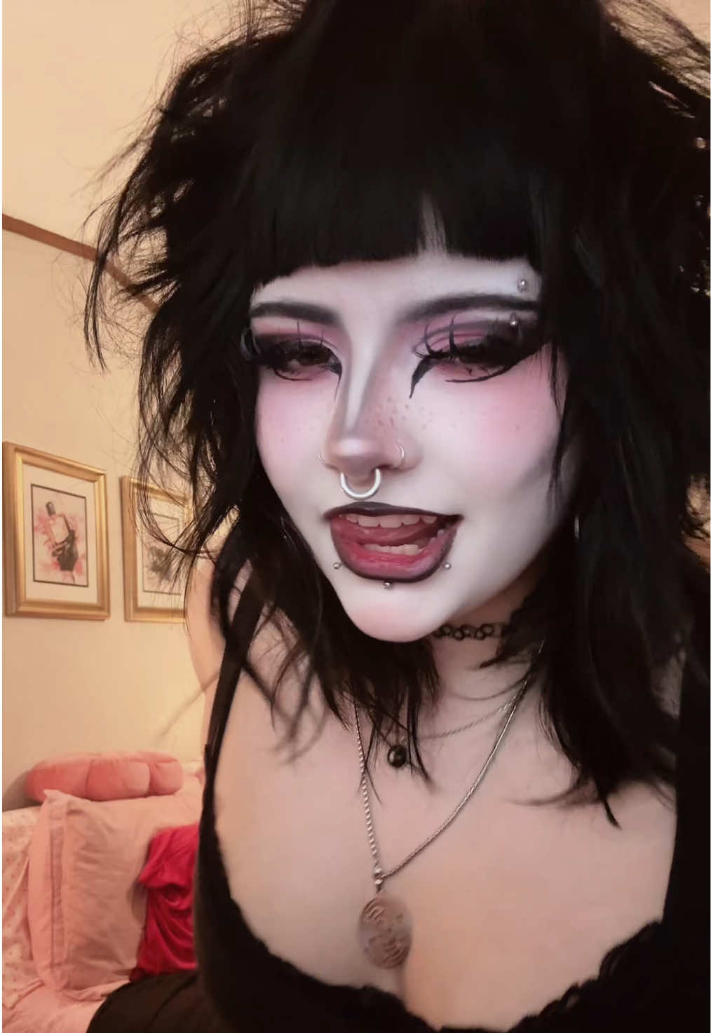 @𝐁𝐞𝐥𝐥𝐬 ;𝟑 🐾