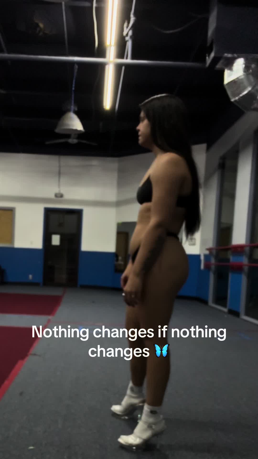 @JO | bikini bodybuilder