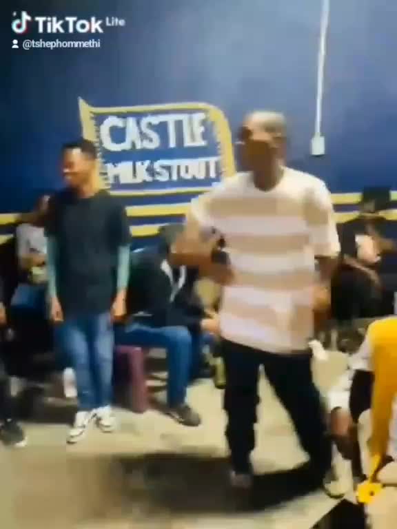 @Tshephoss24