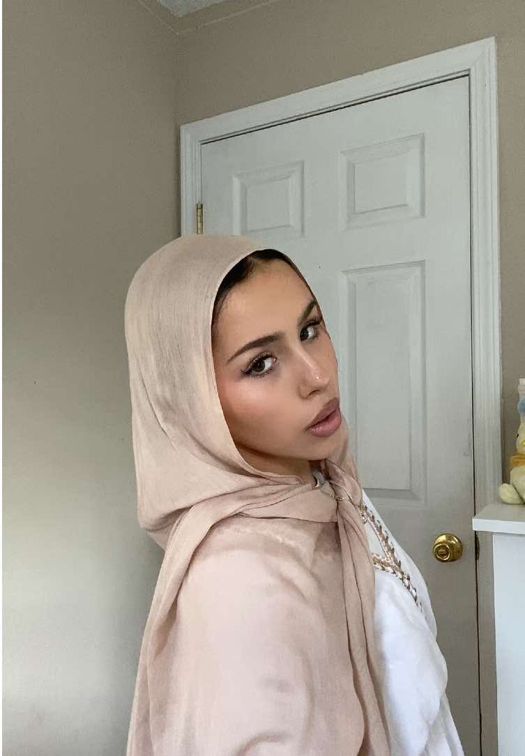 @AMINA ౨ৎ