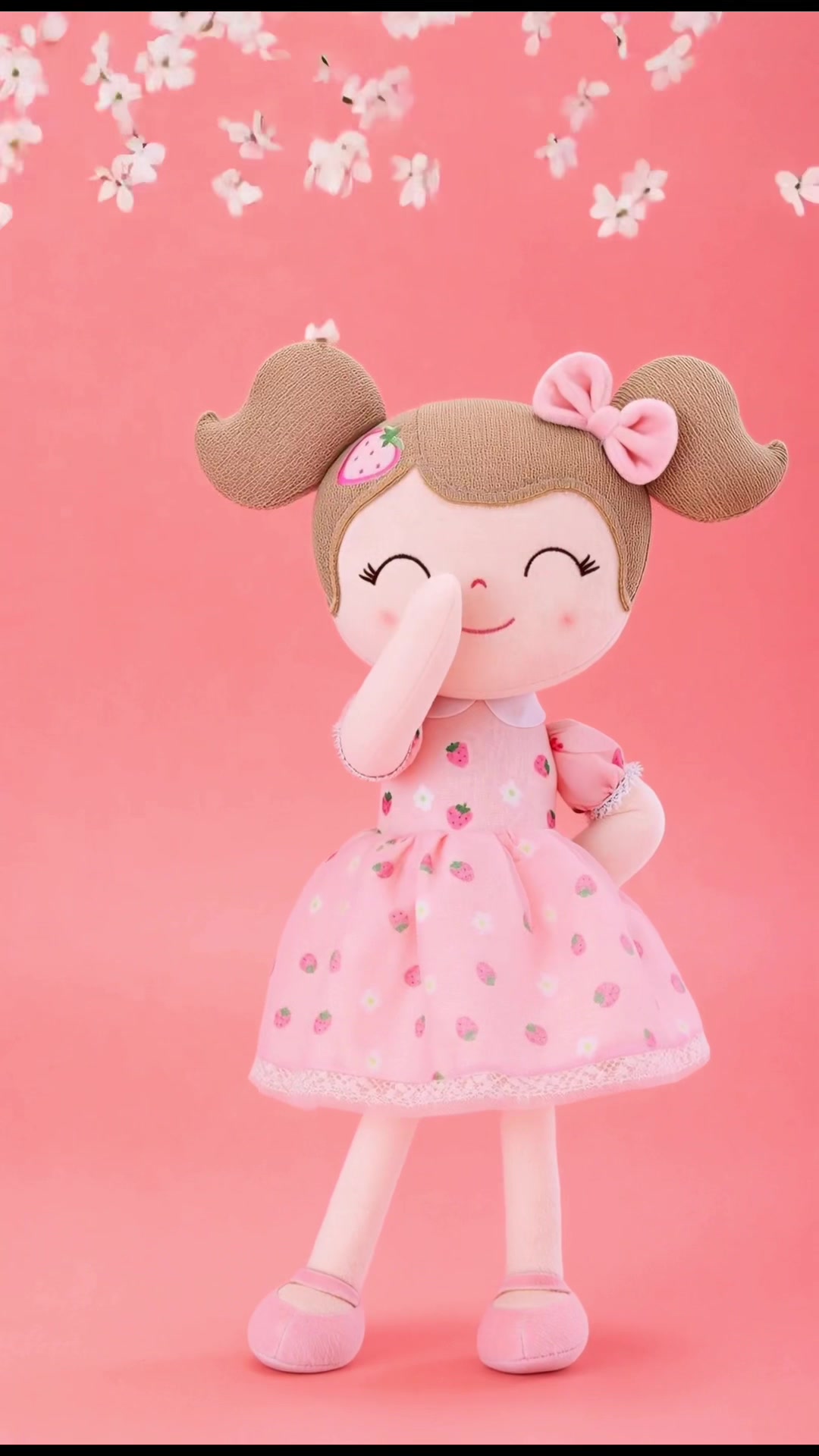 @gloveleya_strawberry_doll