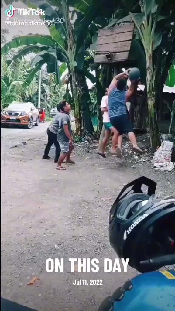 @T&ocirc;nt&ouml;n B&iuml;n&ocirc;bō P&acirc;sāp&ouml;rt&eacute;