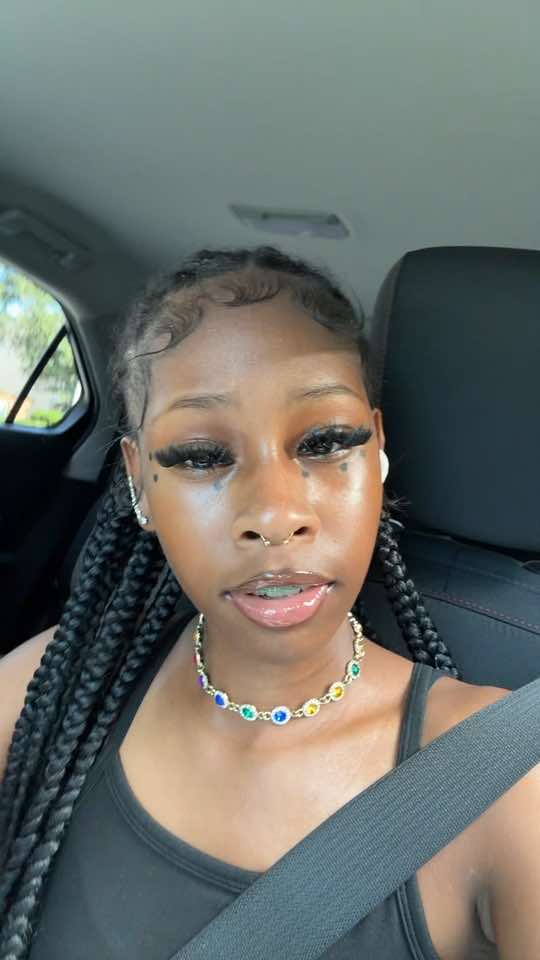 @prettyprivilege . 💕