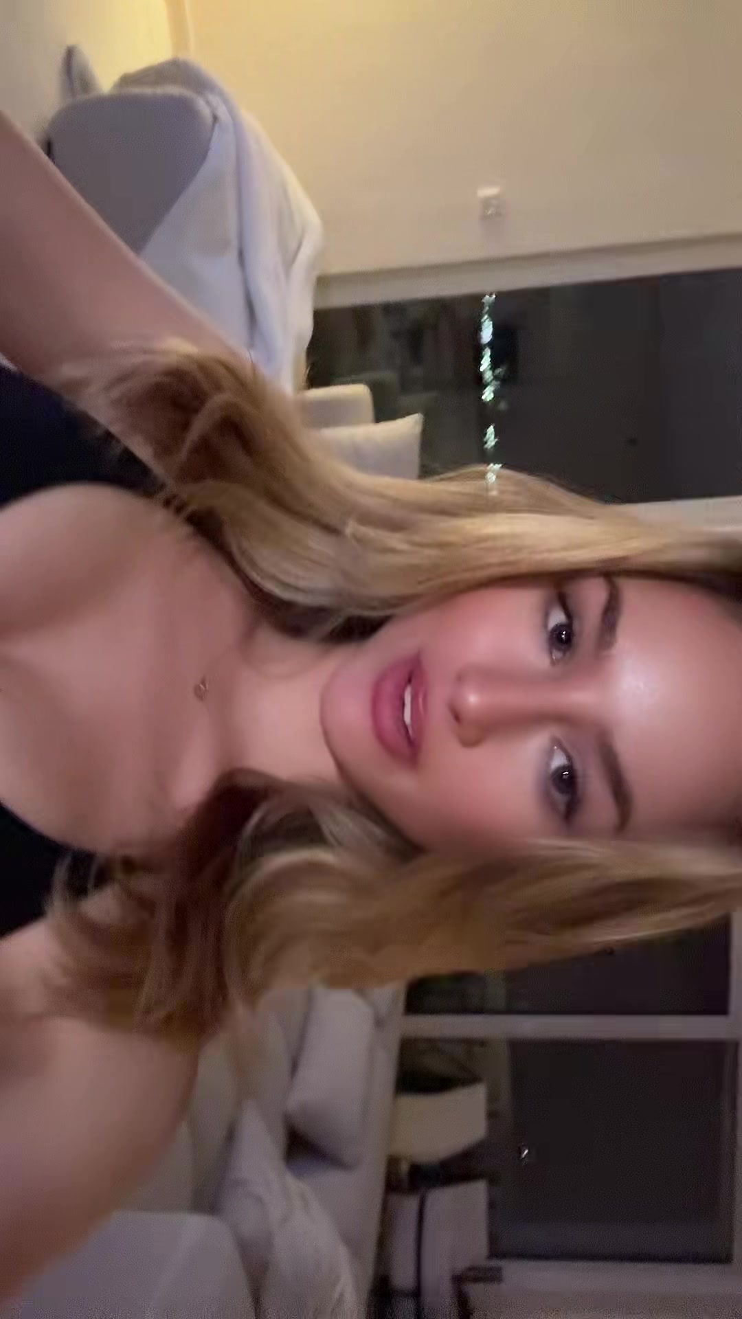 @_larawsn