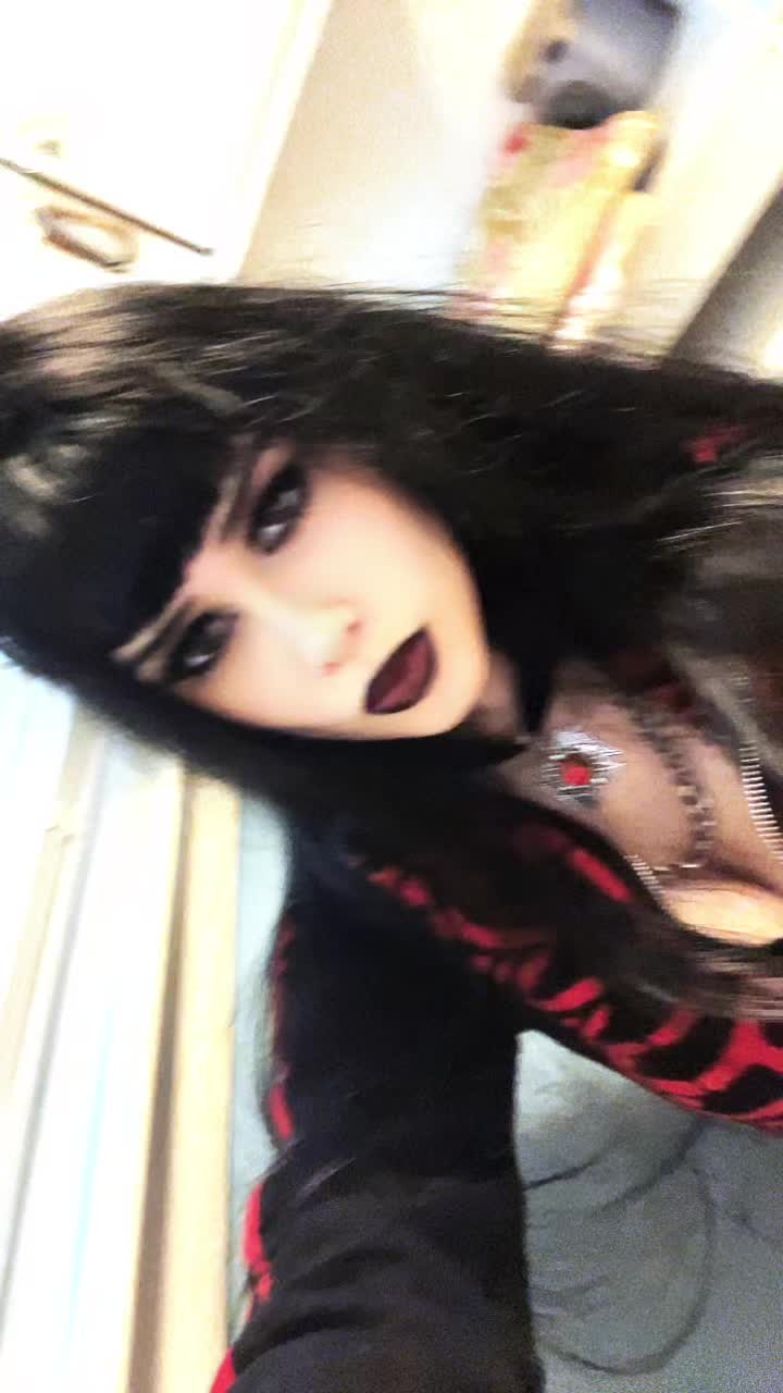 @Maria🦇