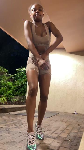 @shae lí