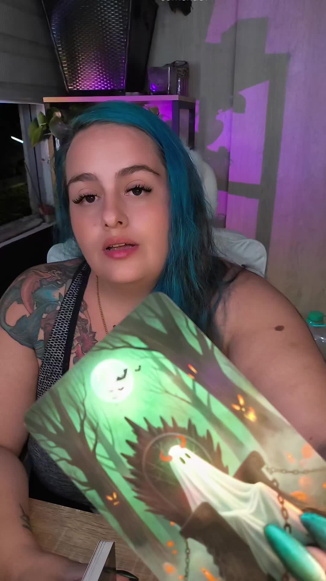 @Elena Benavides