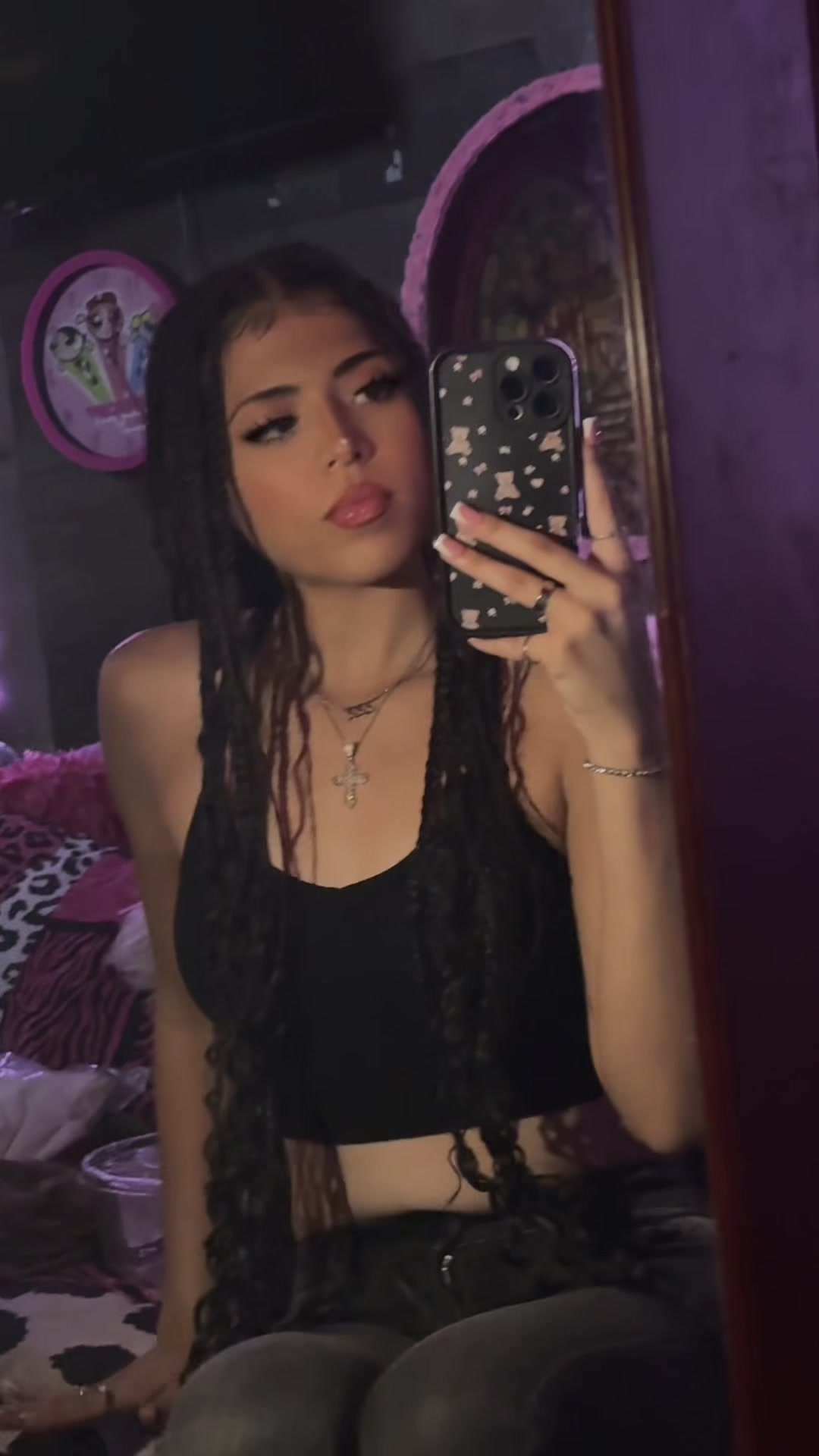 @ᴀɴɪ ʙᴇᴀʀ🧸✝️