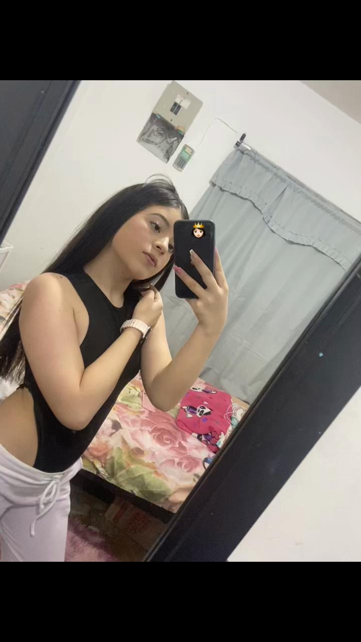 @𝔇𝔲𝔩𝔠𝔢 𝔊𝔬𝔪𝔢𝔷👸🏻