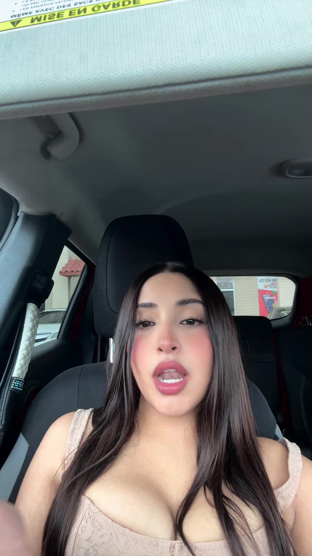 @paola_alana.