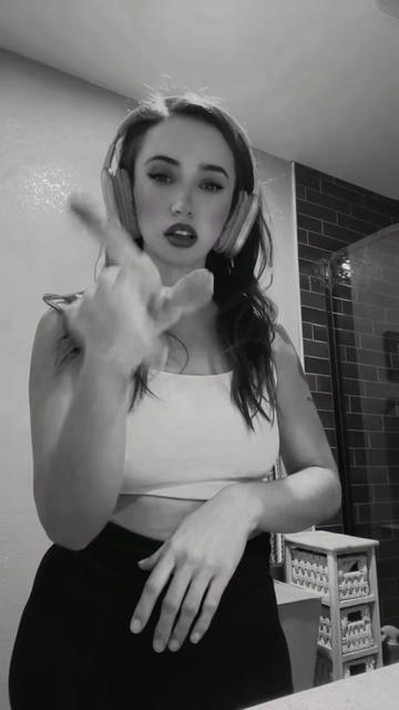 @Marisa B🦄