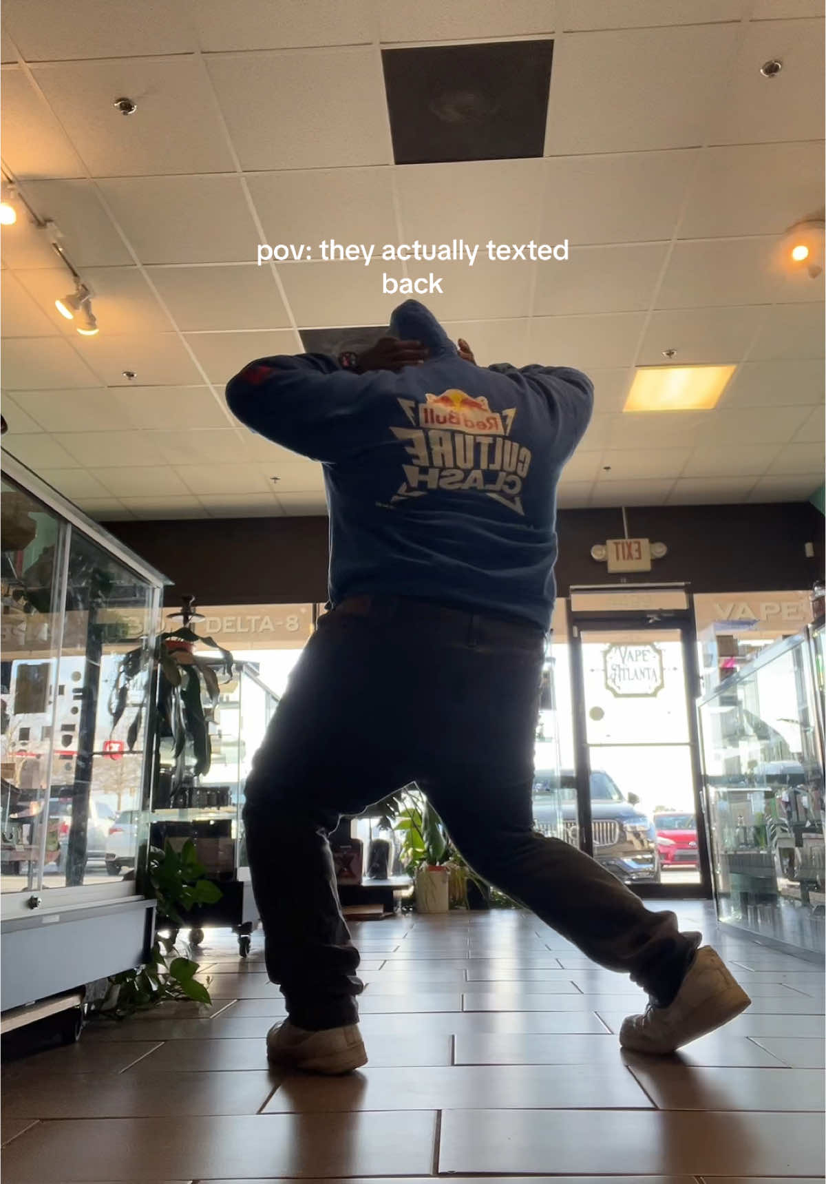@ant 🦇🖤
