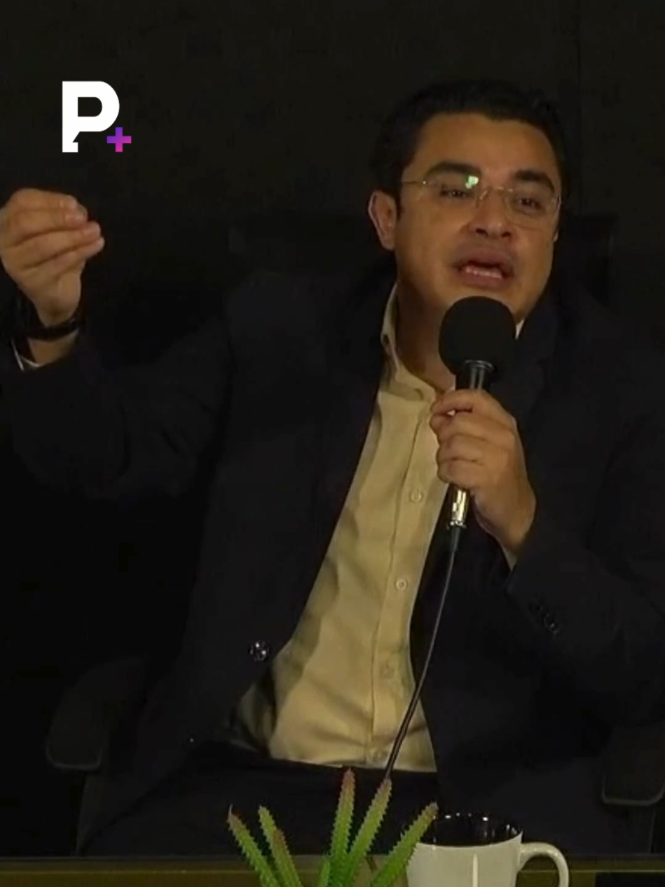 @Pol&iacute;tika