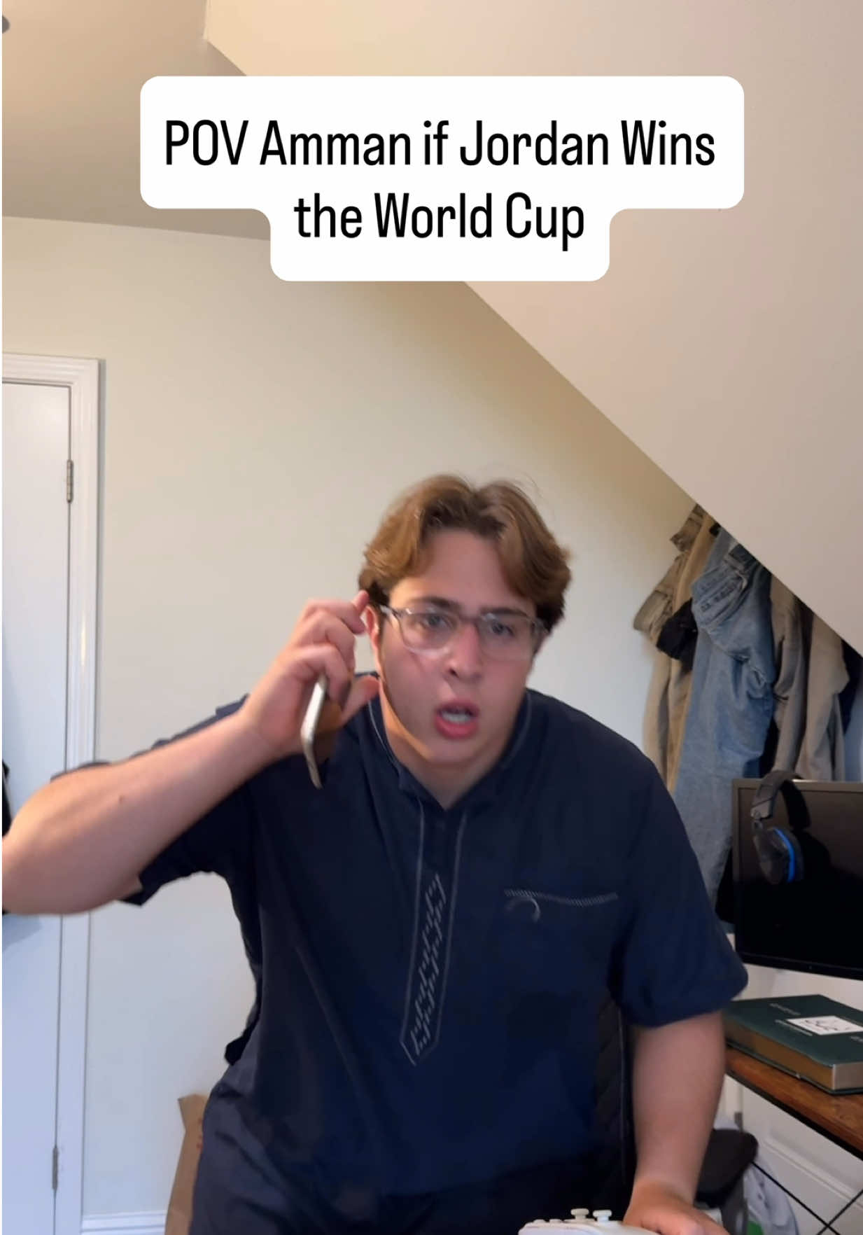 @adoolie_