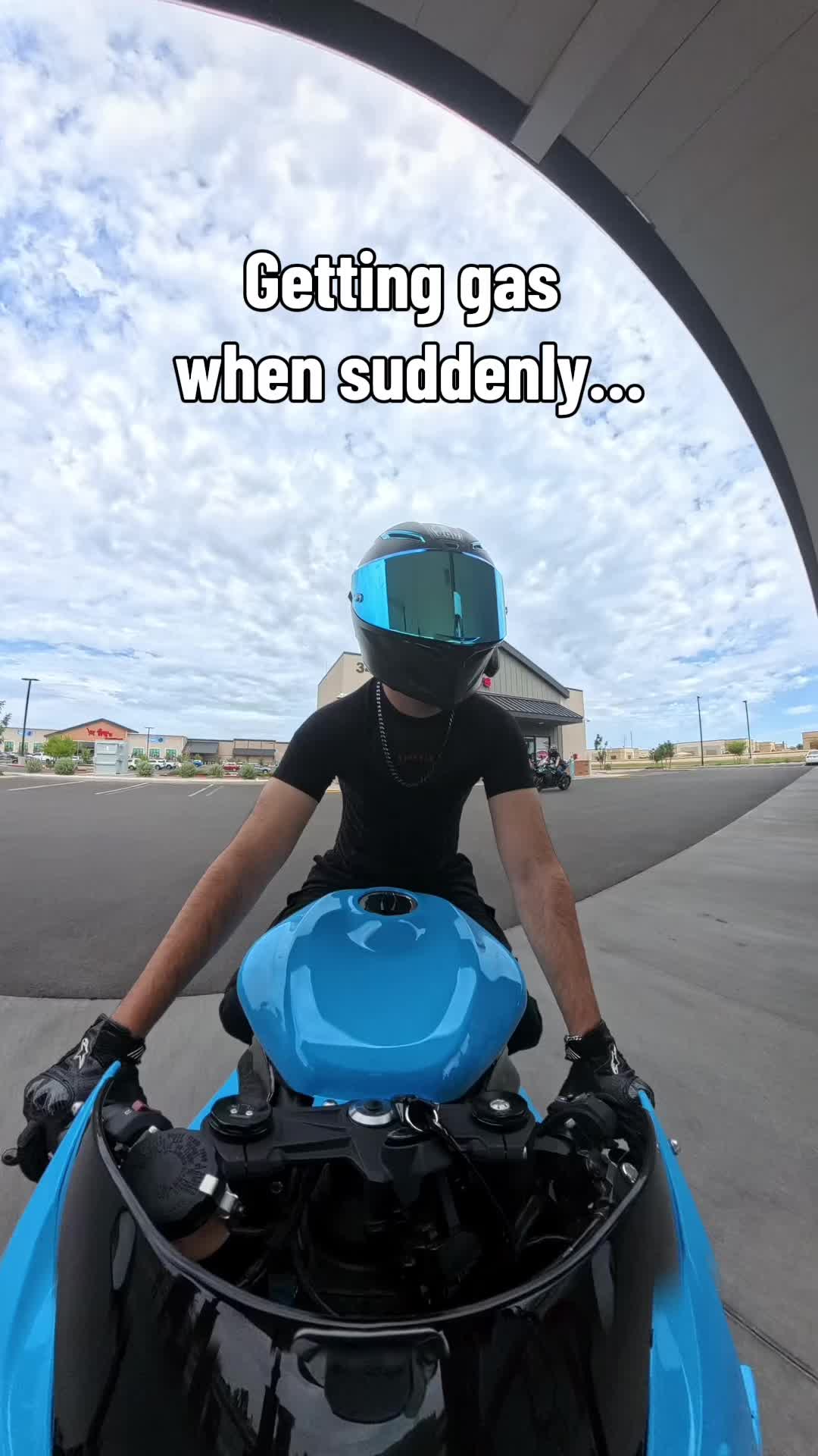@Moto Moe