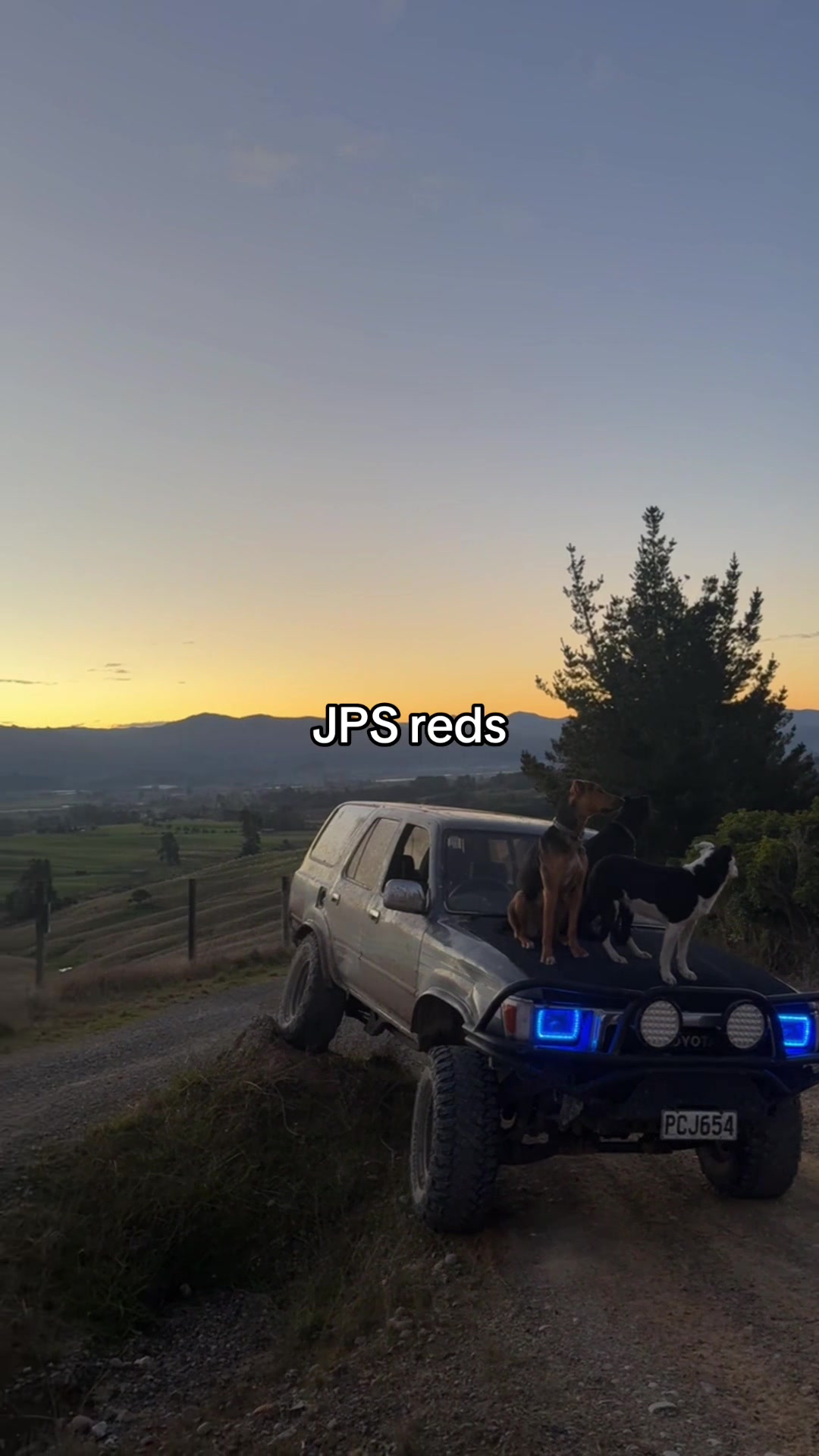 @…