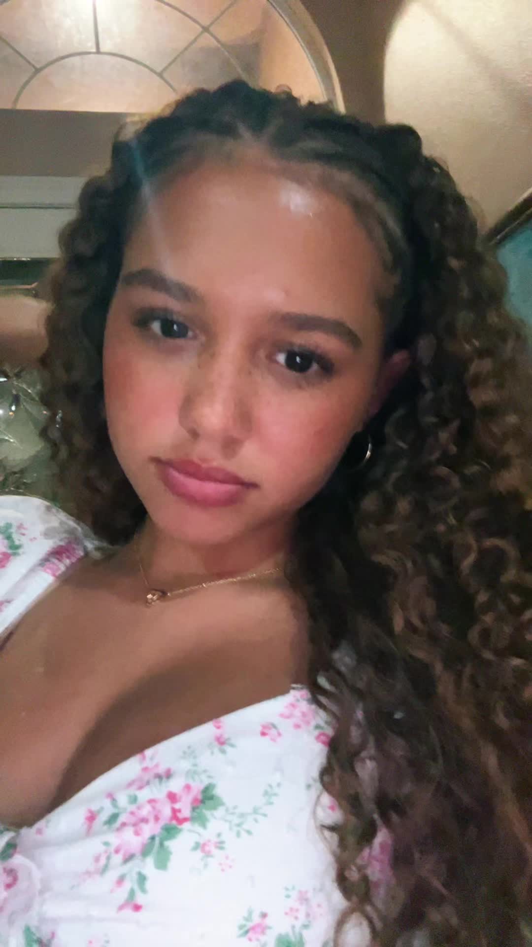 @ariana