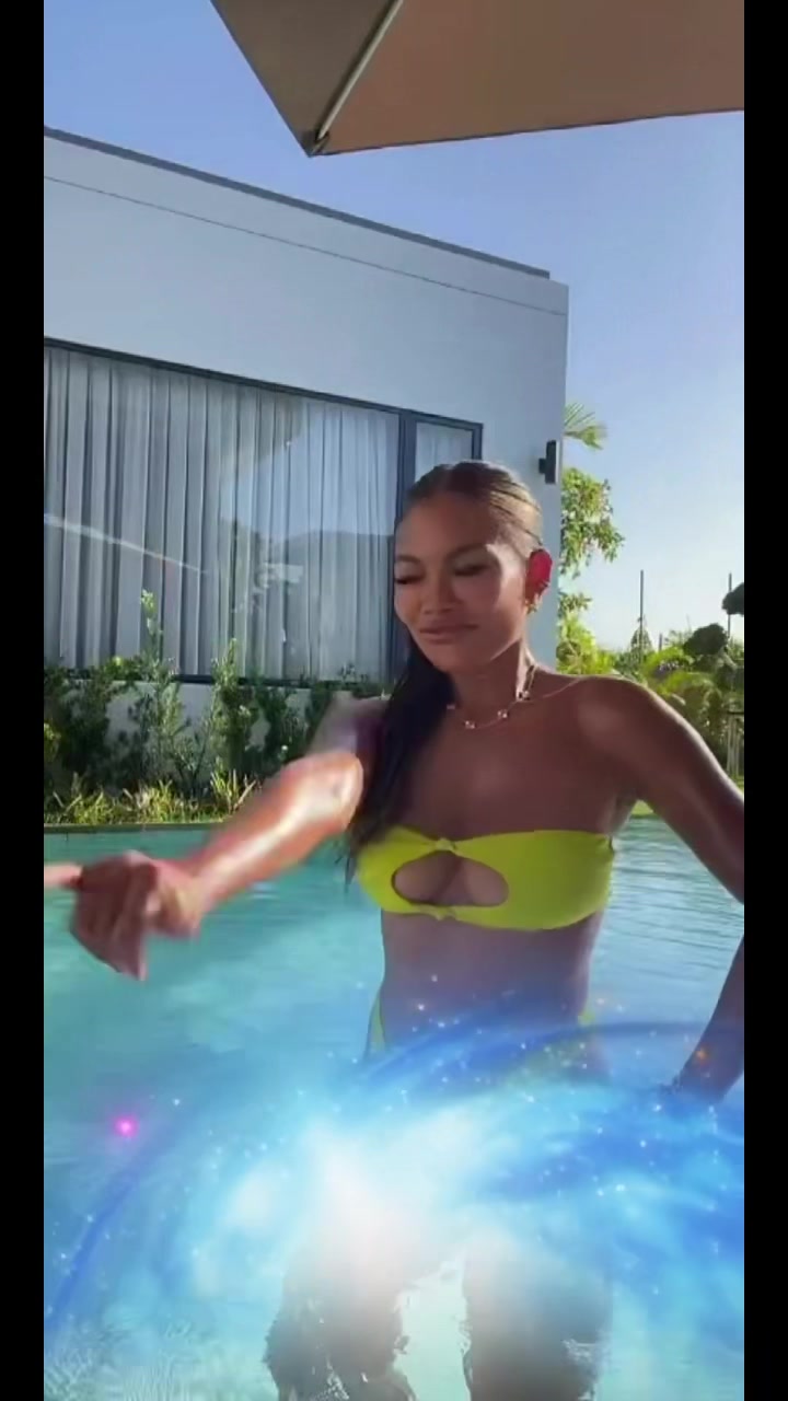 @morenamitch10