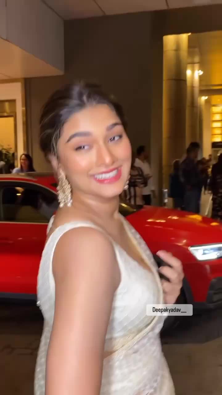 @saiee_manjrekar