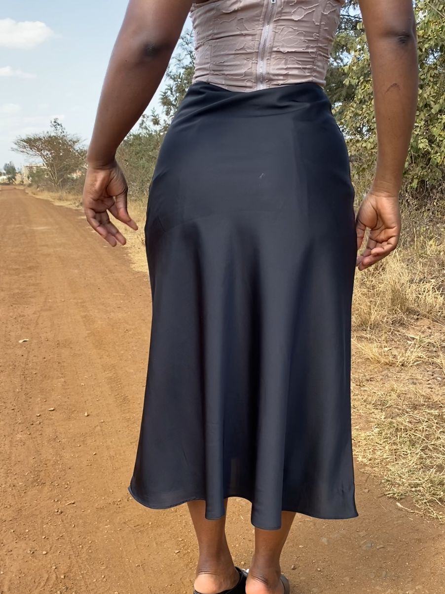@SATIN SKIRTS PLUG