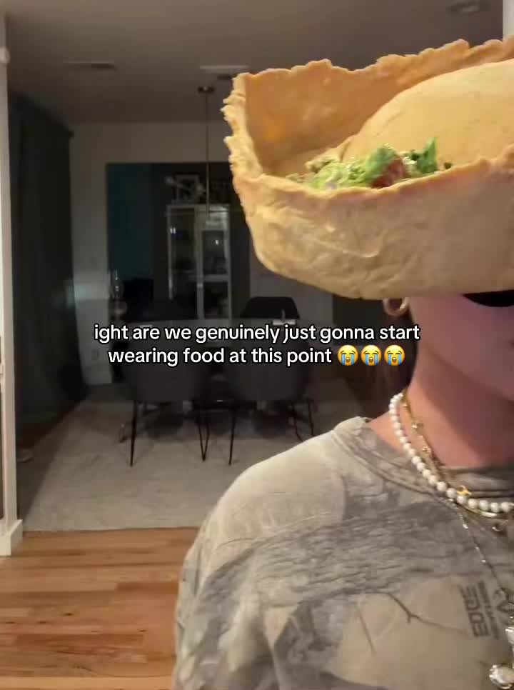 @0fftherunway