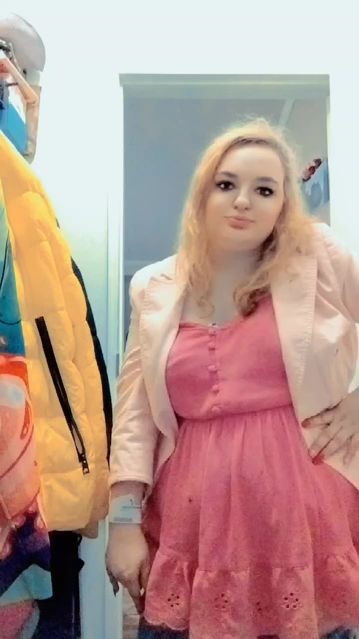 @LucyThiel.