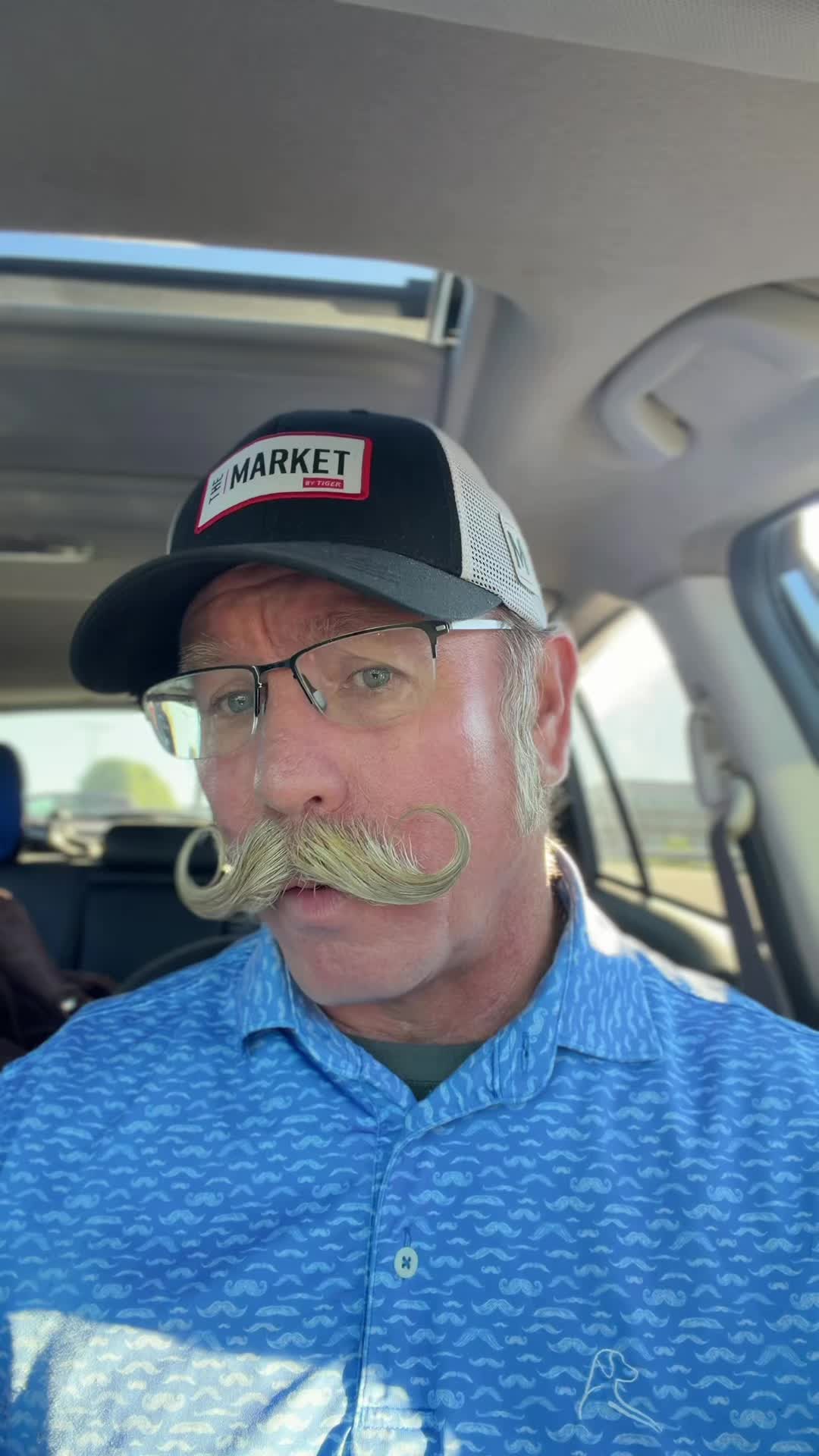 @Bobandelliothismustache