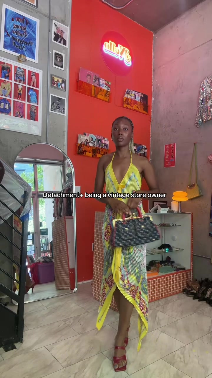 @NelloVintage