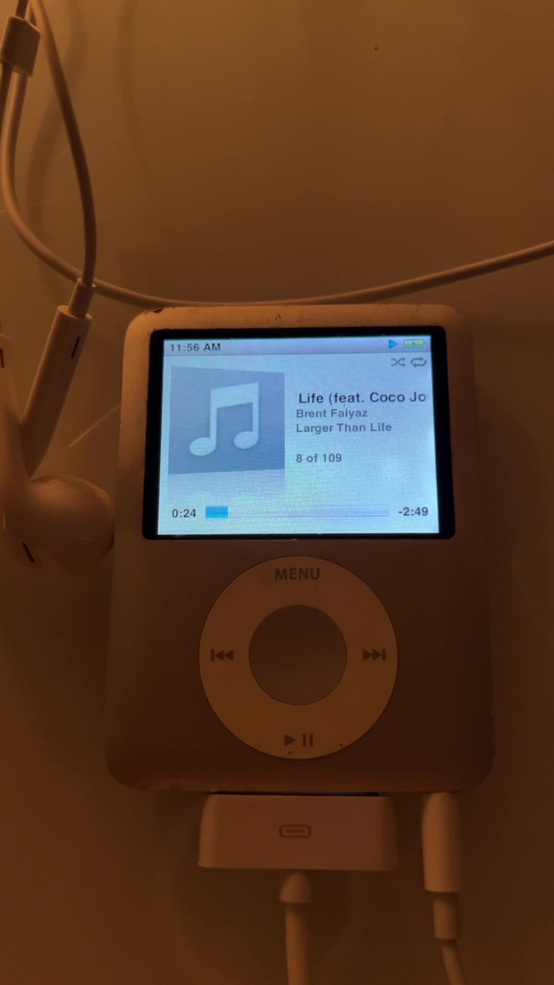@🎧