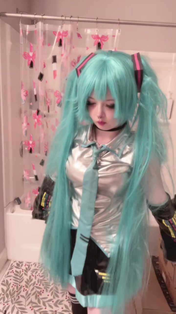 @⨷ lilz ४ ⨷