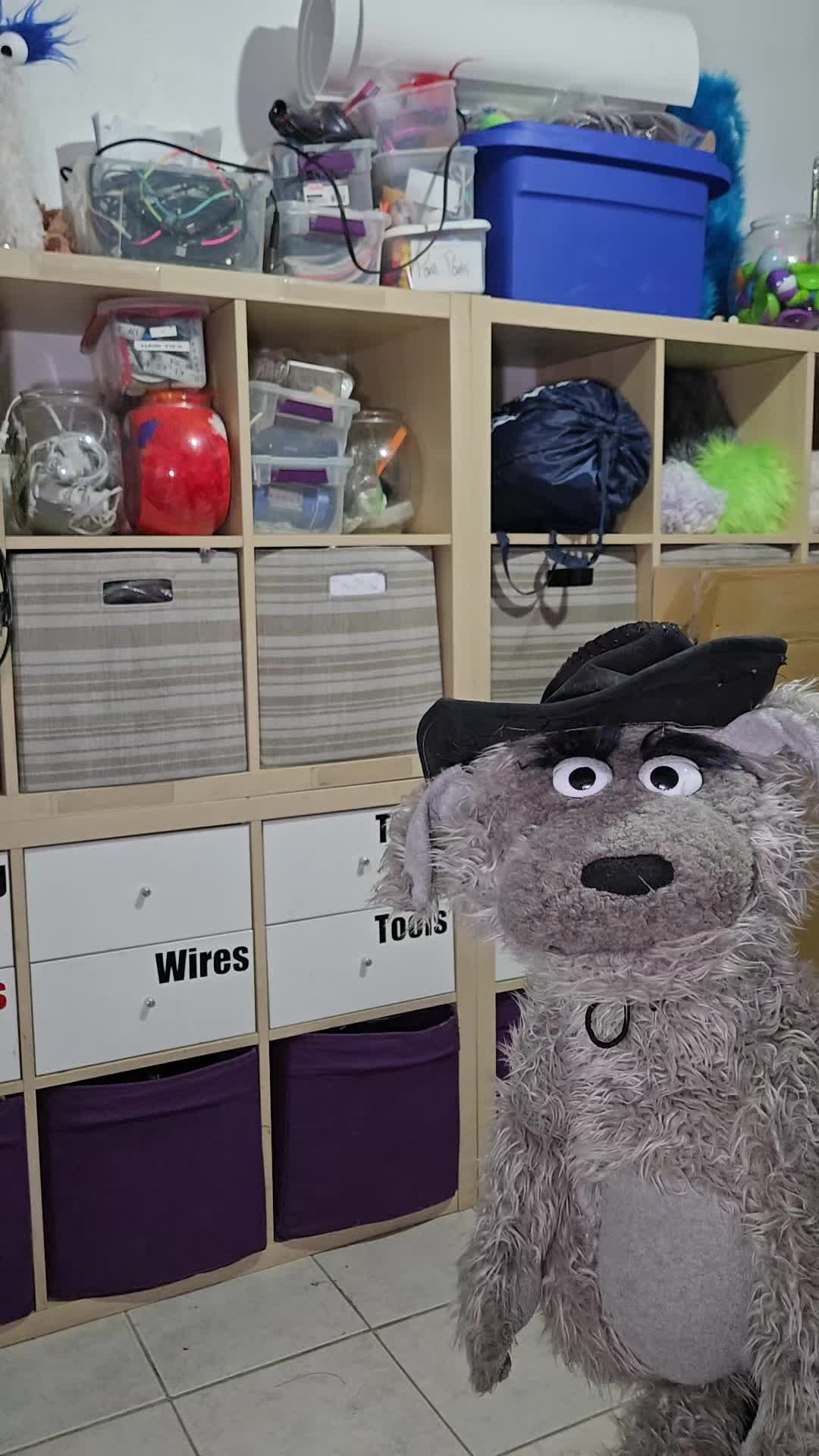 @lvpuppets