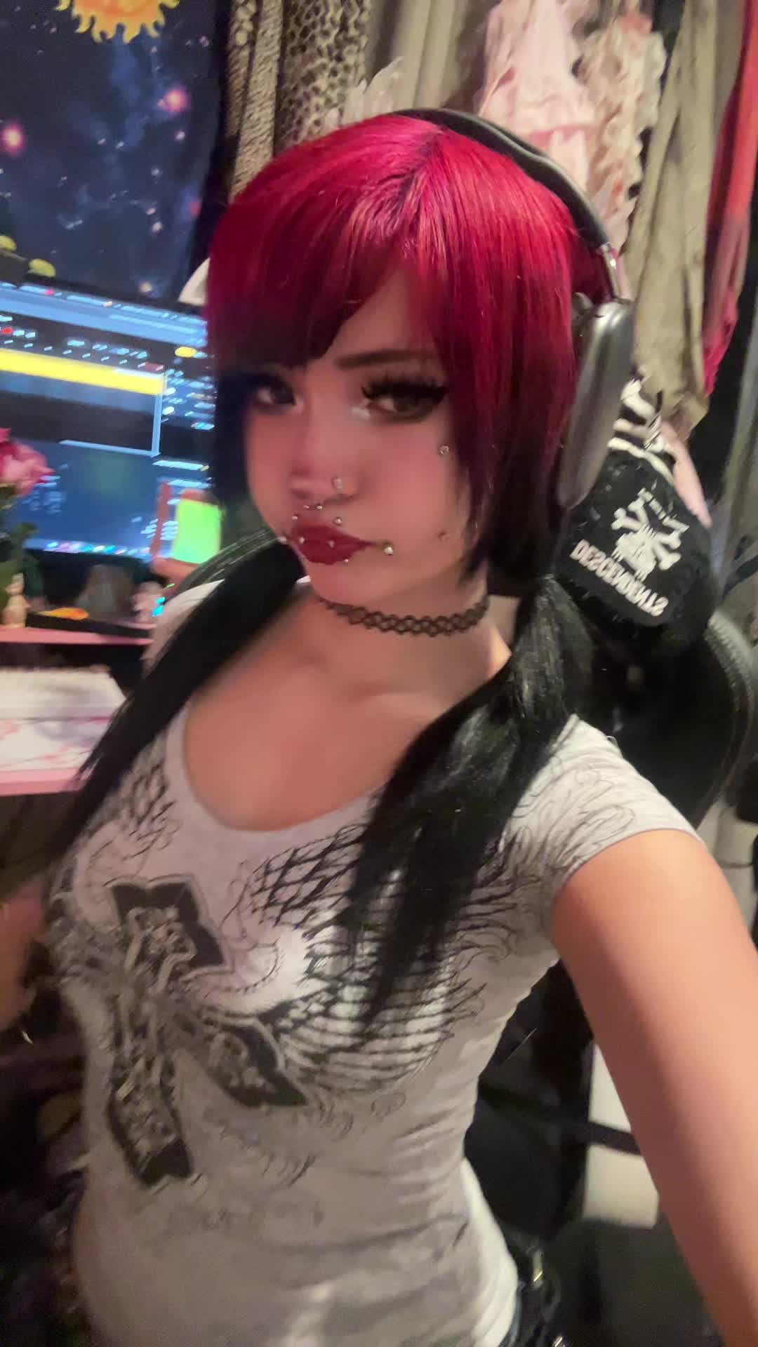 @twinkletoez28