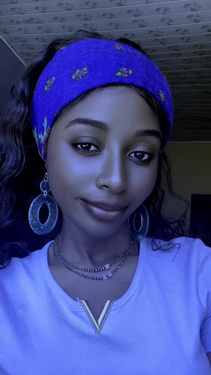 @HAUWAU🇳🇬