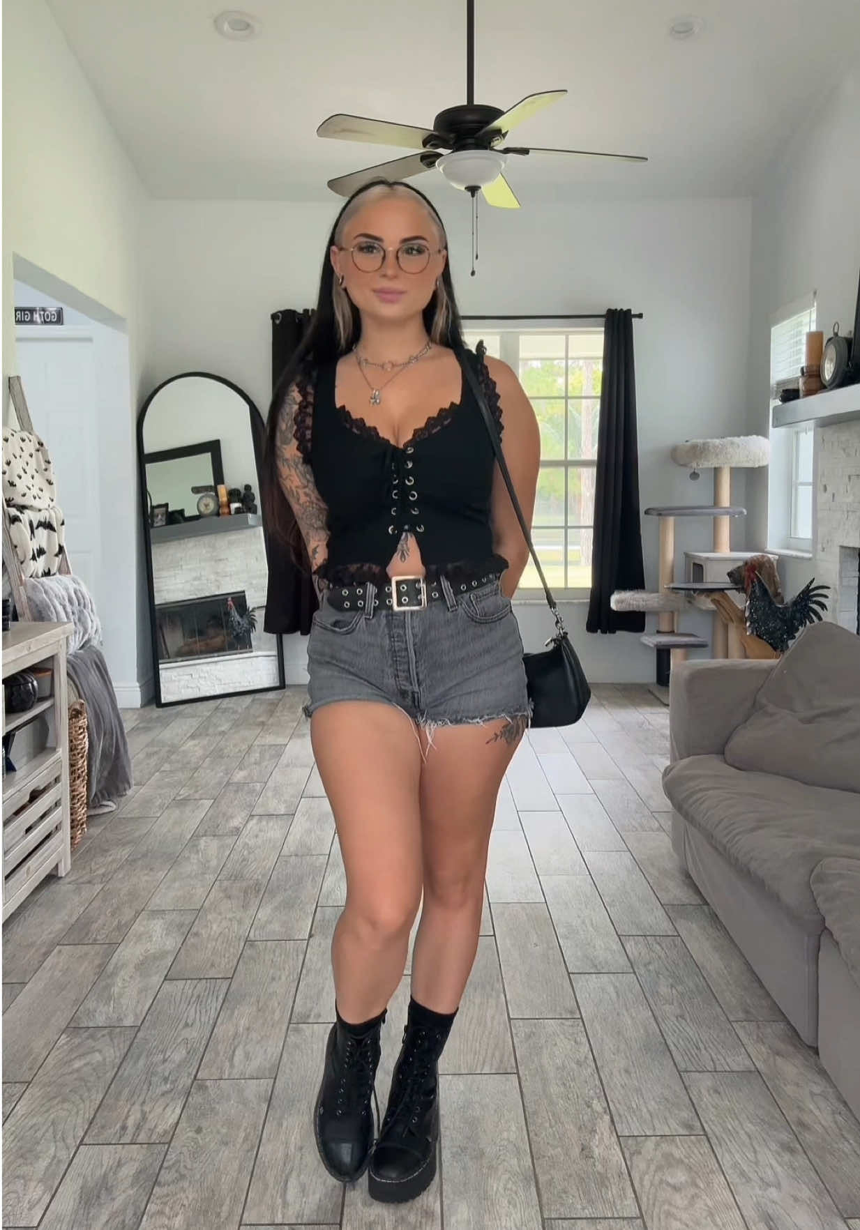 @Tara | Alt Fashion Inspo 🖤⛓️