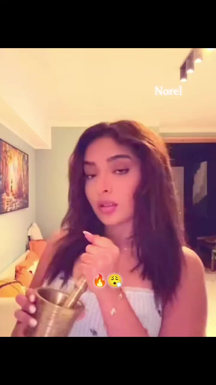 @Mayssoun"user"