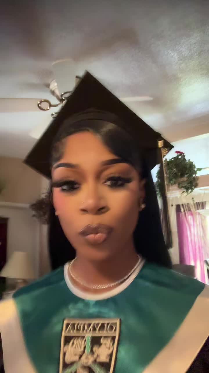 @sandieemoniquee