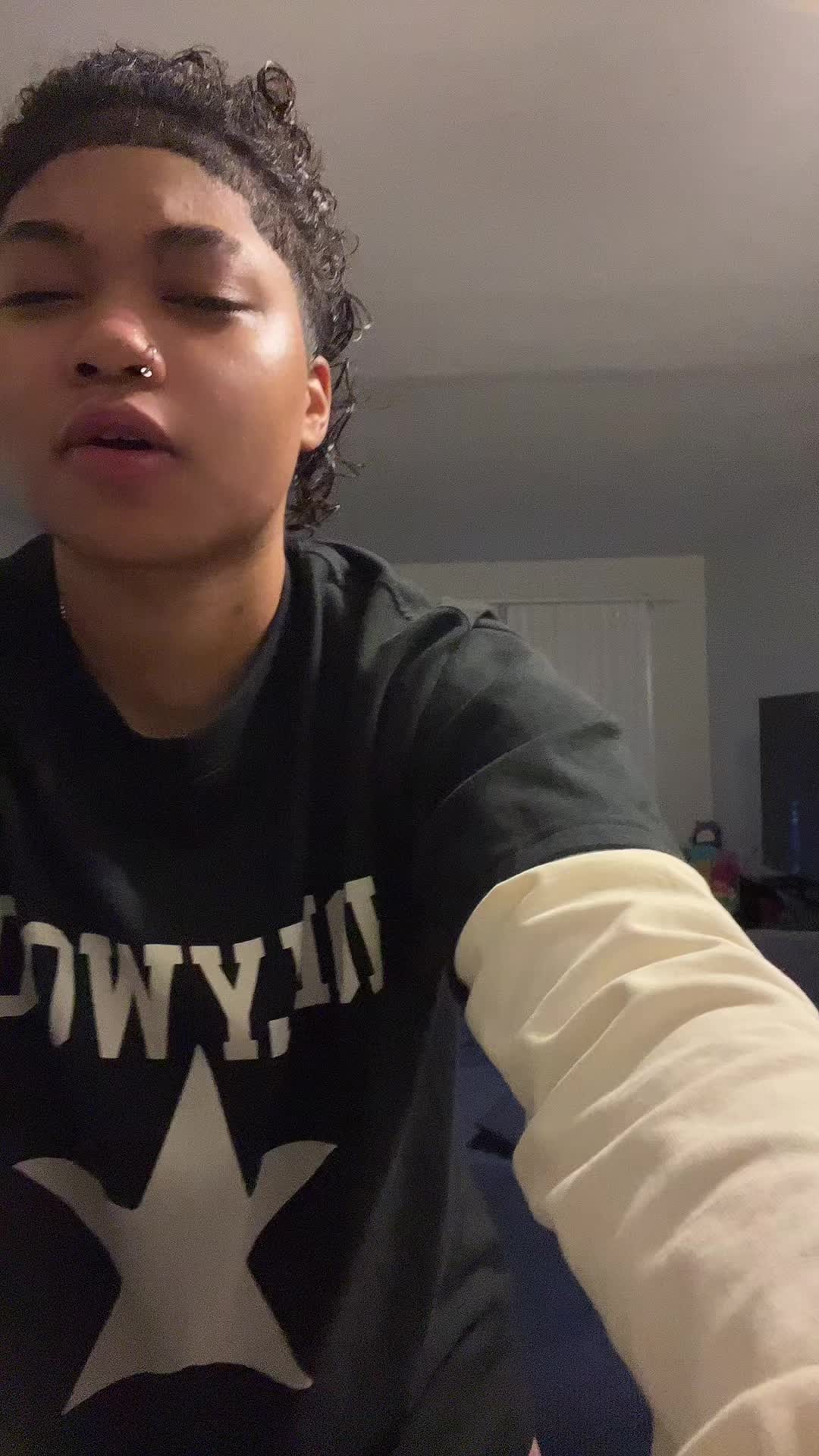 @itsdololys