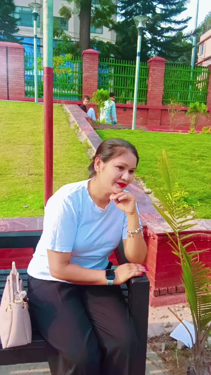 @म त यस्तै हो 🙈🙈