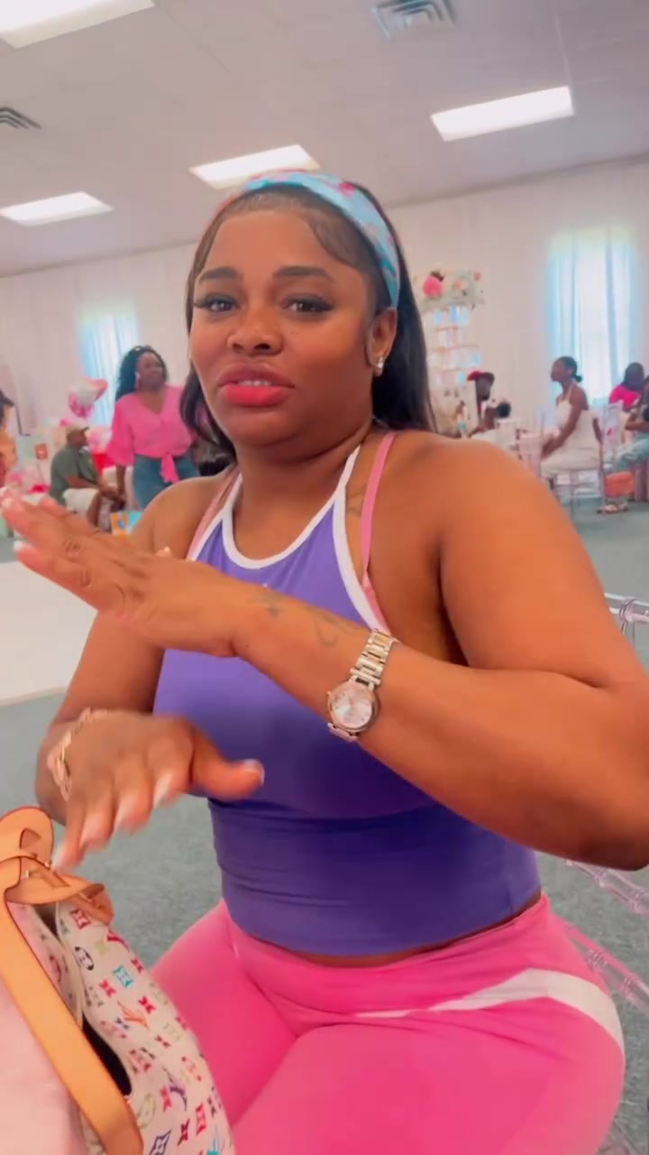 @The_EllisShow