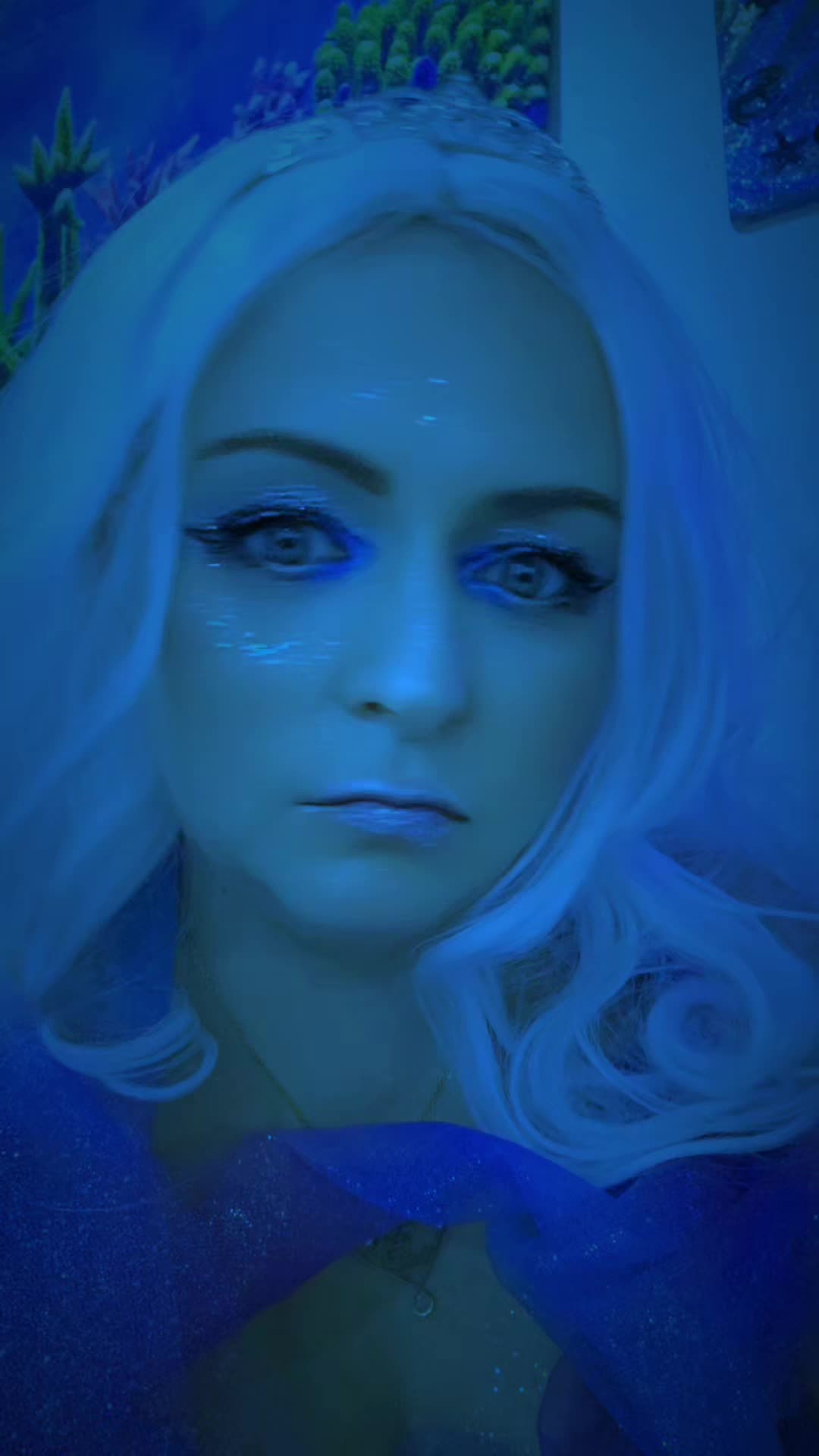 @KimCroft🧸🌹💙🎸🐋🐬🦋😈👻☘️🔥