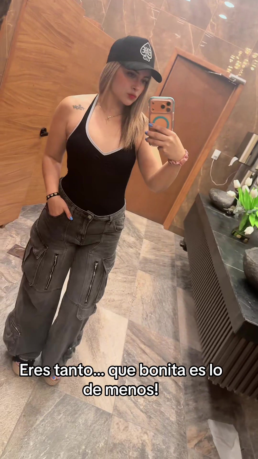 @️