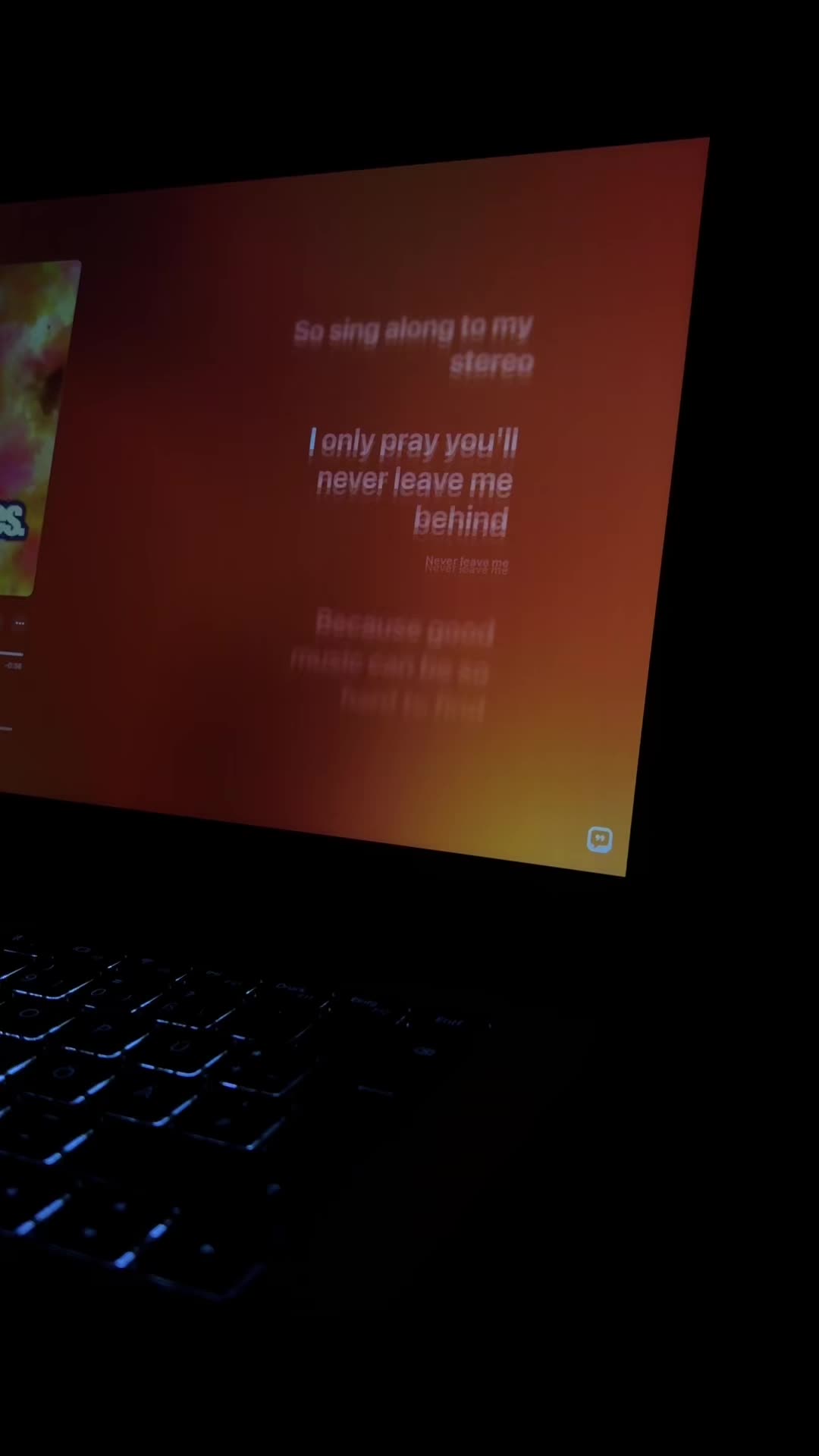 @🎧